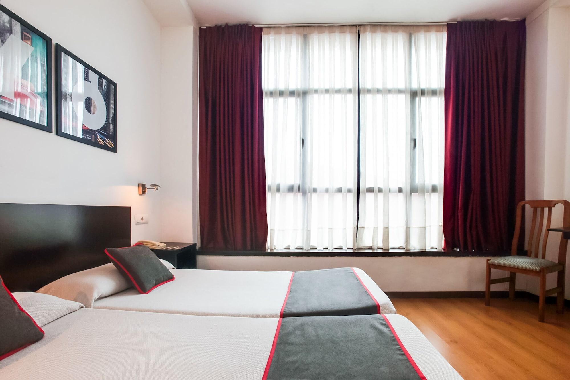 Oyo Hotel Parque Empresarial Aviles Luaran gambar