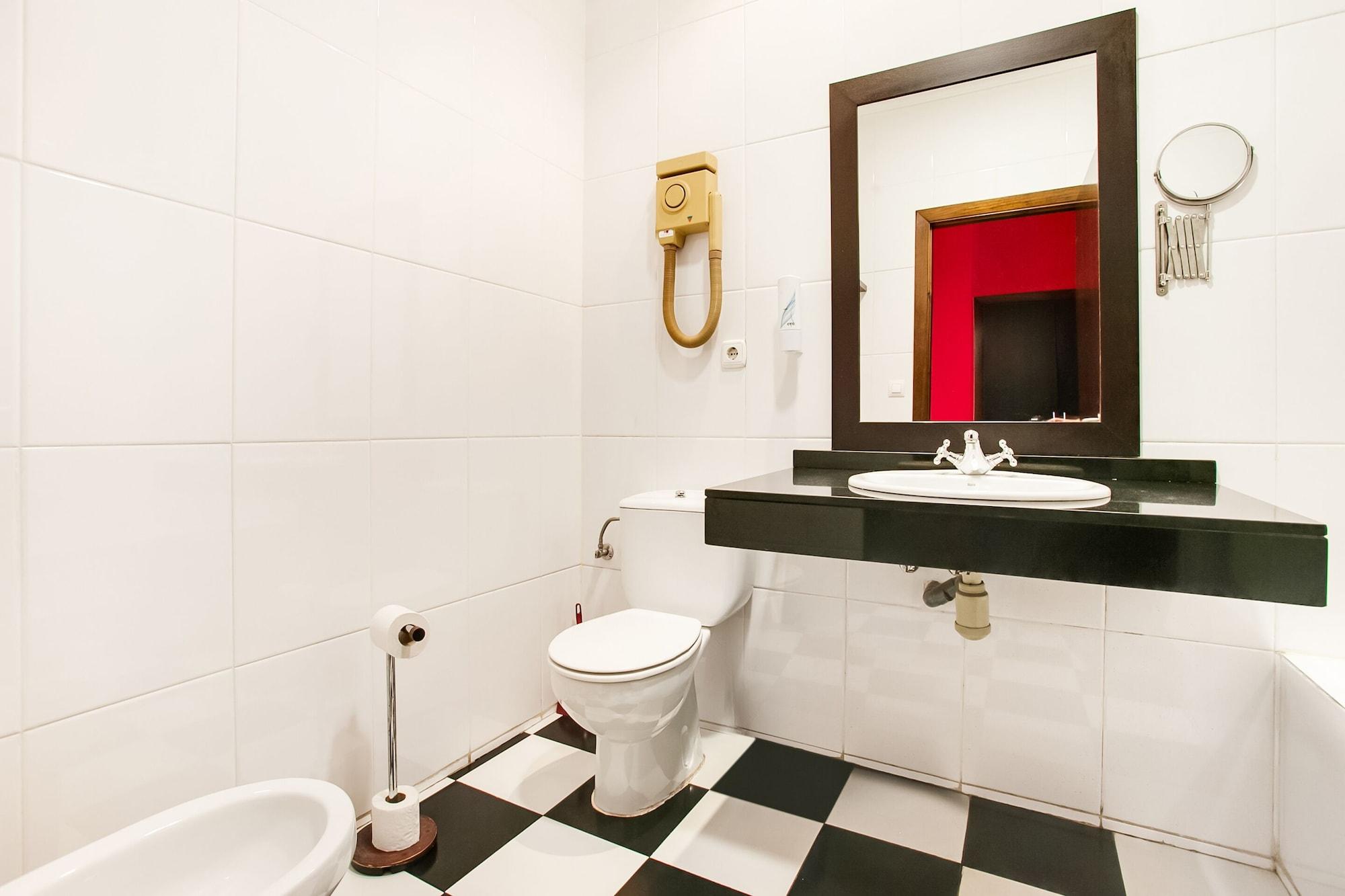 Oyo Hotel Parque Empresarial Aviles Luaran gambar