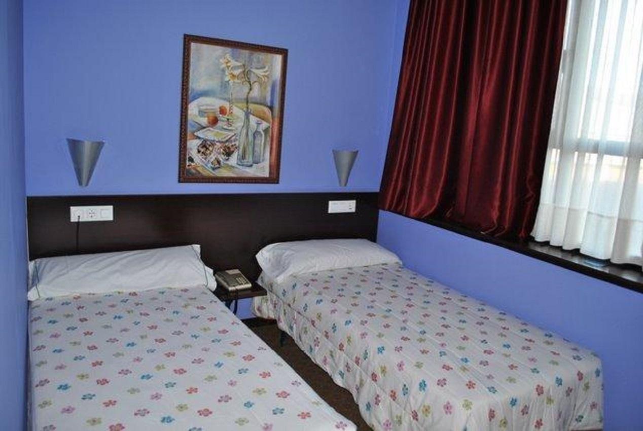 Oyo Hotel Parque Empresarial Aviles Luaran gambar