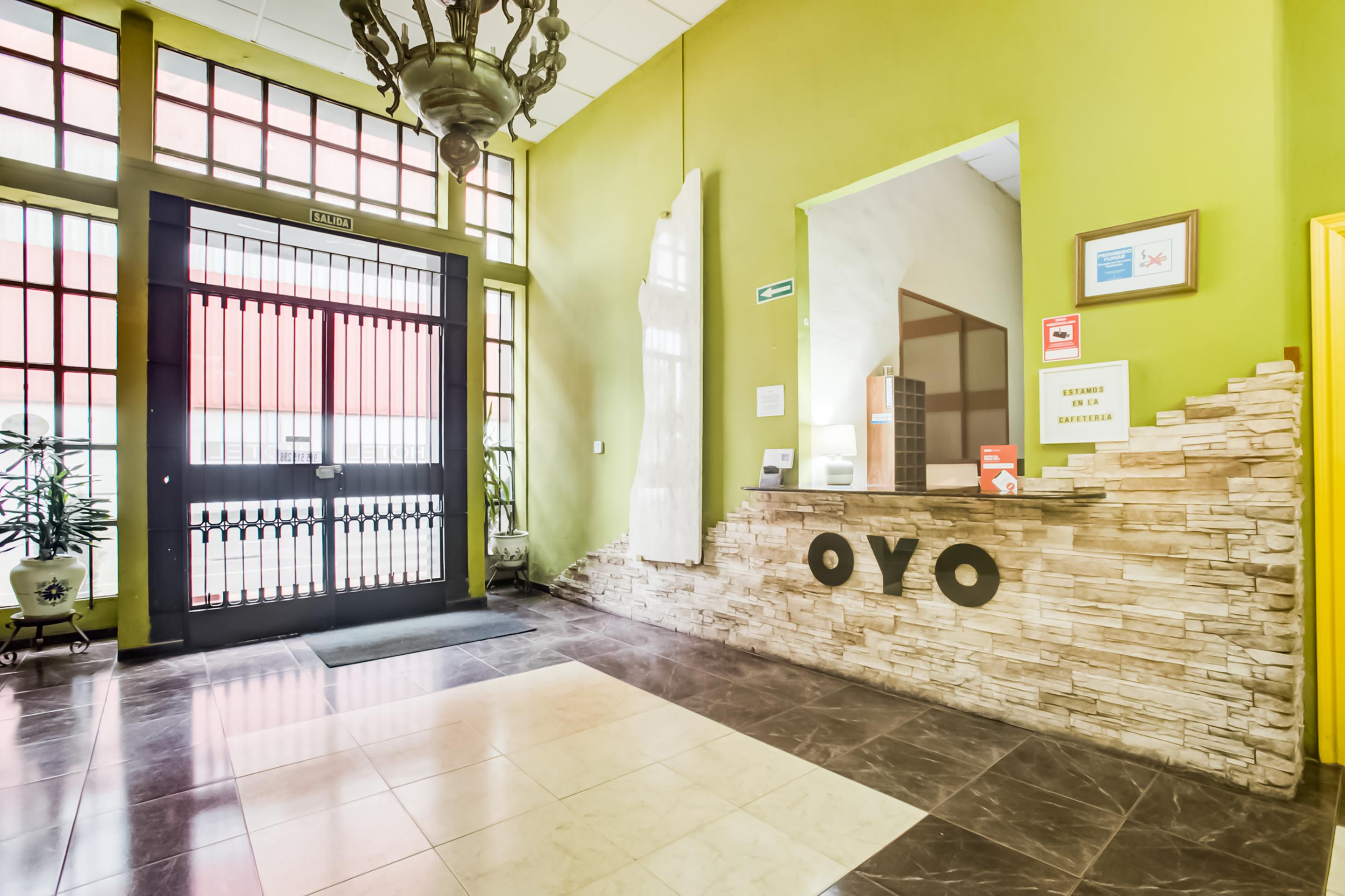 Oyo Hotel Parque Empresarial Aviles Luaran gambar