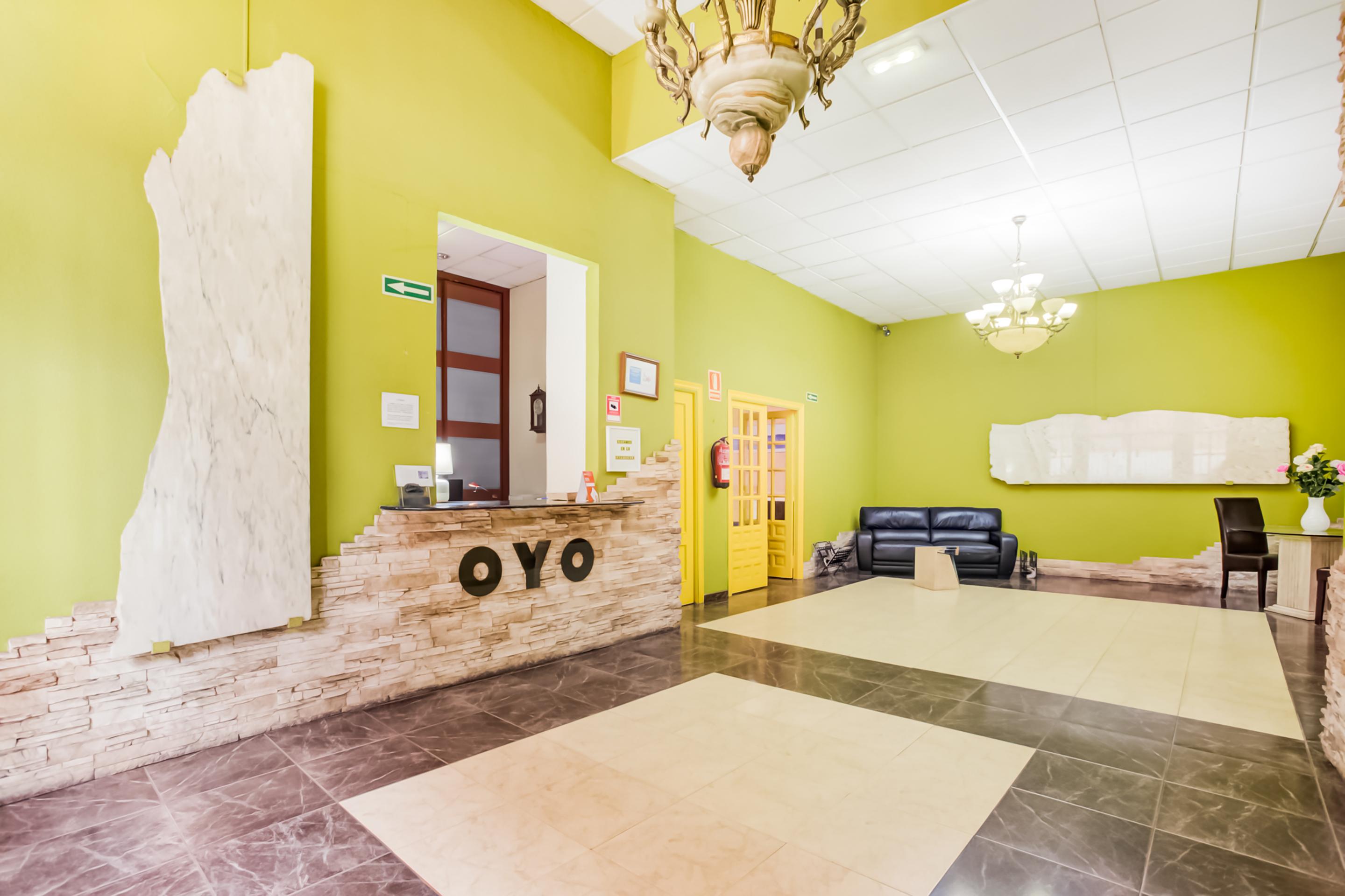 Oyo Hotel Parque Empresarial Aviles Luaran gambar