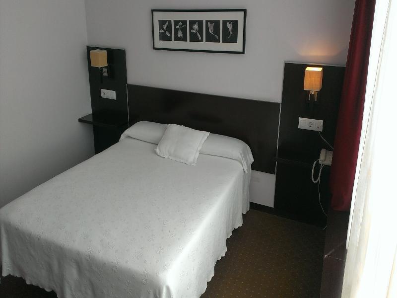 Oyo Hotel Parque Empresarial Aviles Luaran gambar